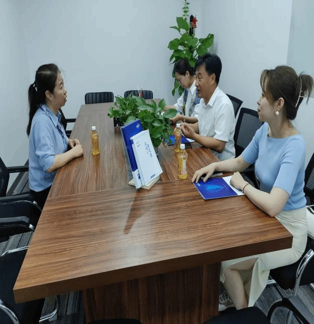 外國語學(xué)院深化校企合作，開展“訪企拓崗促就業(yè)”教育咨詢專項(xiàng)行動(dòng)